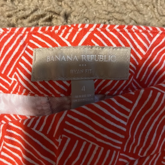 Banana republic coral shorts - Picture 2 of 2